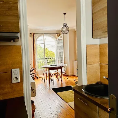Cosy Appartement Avec Vue Tour Eiffel Paris Exterior photo